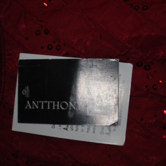 ANTTHONY Original Red Ruffled 3/4 Length Sleeve Holiday Tunic with Sequi… - Picture 5 of 5